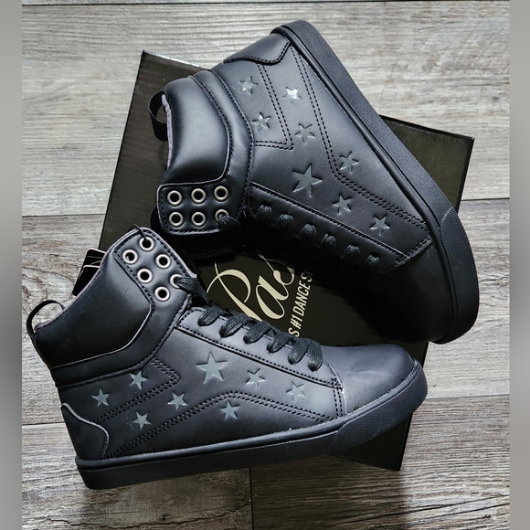 Pastry Pop Tart Star Kids #1 Dance Sneaker- Black - Picture 1 of 13